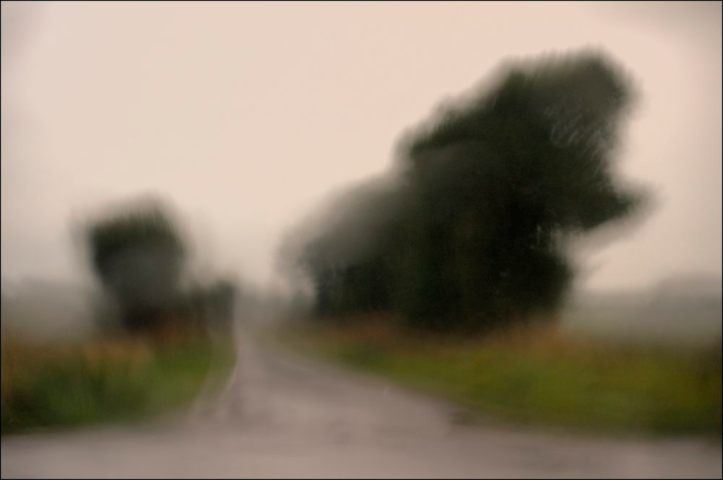 view-through-a-wet-windscreen